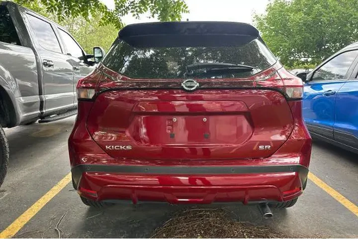 $18995 : Nissan Kicks 2021 SR 4dr Cro image 5
