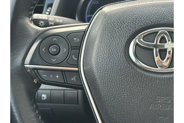 $22075 : Toyota Camry Hybrid 2018 SE image 10