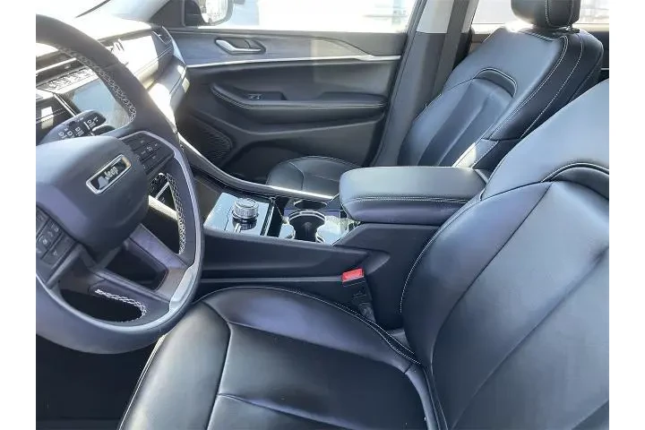 $33999 : Jeep Grand Cherokee 2023 4x4 image 9