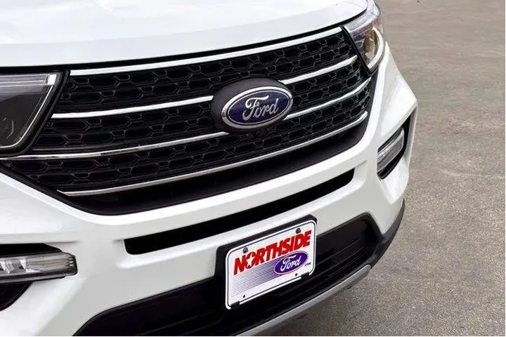 $29977 : Ford Explorer 2022 XLT 4dr S image 4