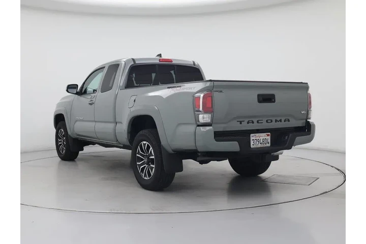$31998 : Toyota Tacoma 2022 4x2 TRD S image 2