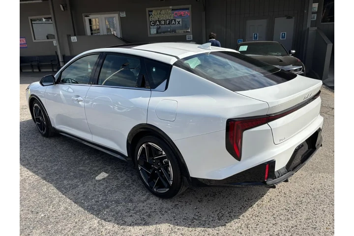 2025 K4 GT-Line image 4