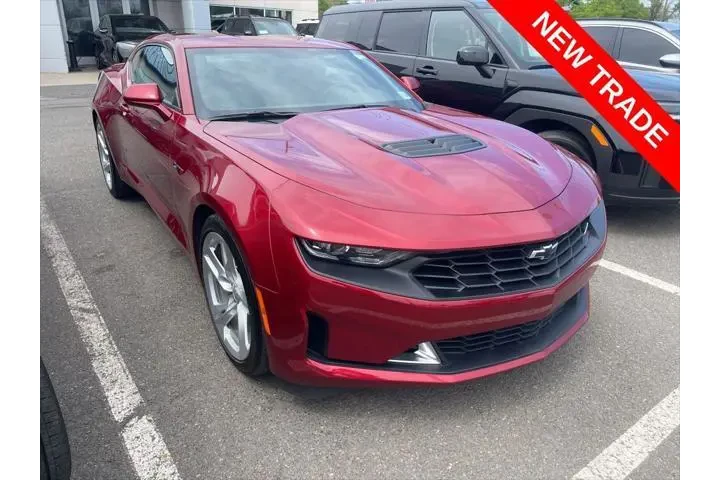$39995 : Chevrolet Camaro 2023 LT1 2d image 1