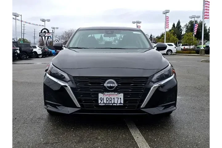 $21900 : Nissan Altima 2024 2.5 SV 4d image 2
