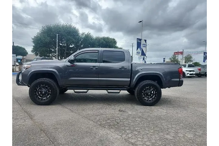 $28998 : Toyota Tacoma 2017 4x2 TRD O image 7