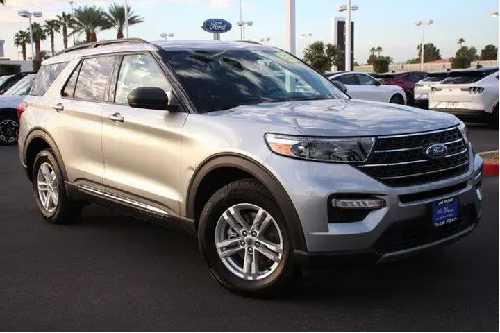 $27995 : Ford Explorer 2022 AWD XLT 4 image 1