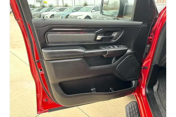 $32795 : Ram 1500 2022 4x4 Big Horn 4 image 9