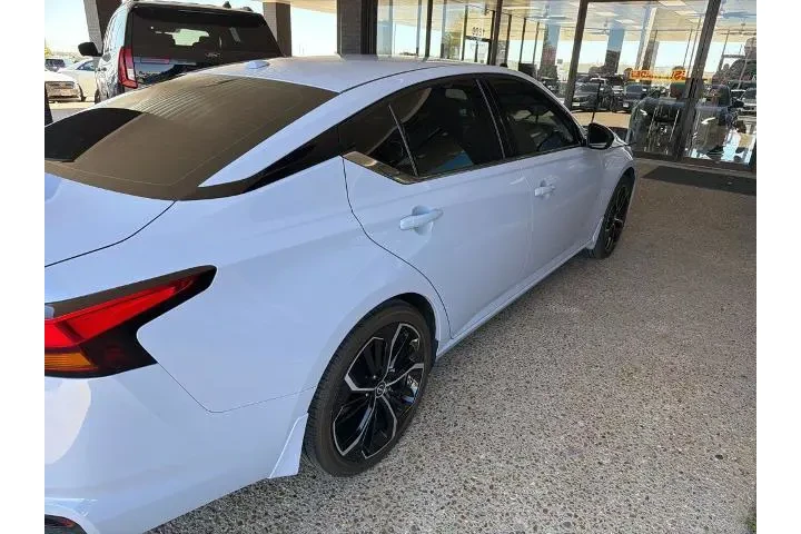 $23166 : Nissan Altima 2025 2.5 SR 4d image 5
