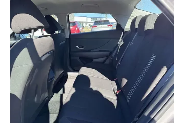 $18999 : Hyundai ELANTRA 2023 SEL 4dr image 10