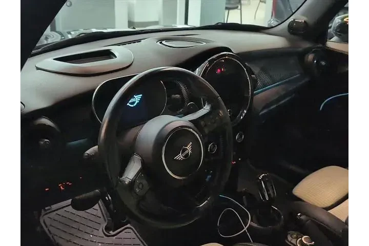 $31352 : MINI Convertible 2023 Cooper image 7