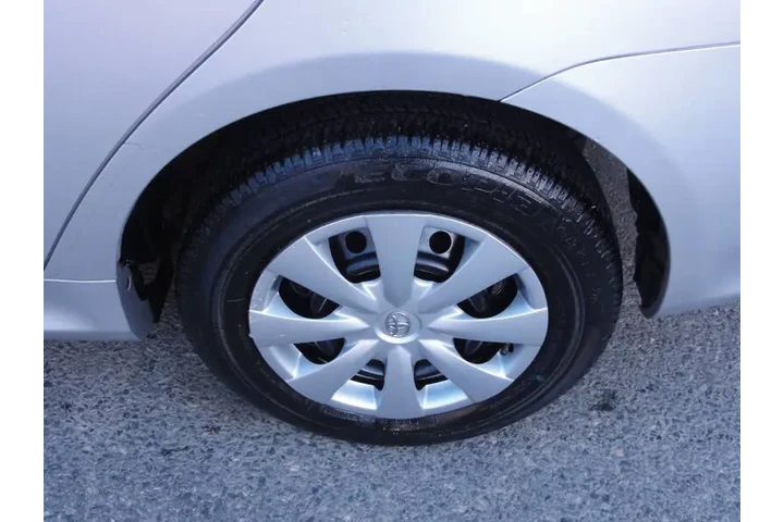 $8950 : 2010 Corolla LE image 10