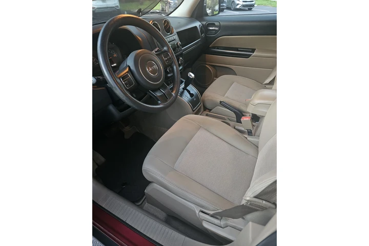$6500 : Jeep patriot image 4