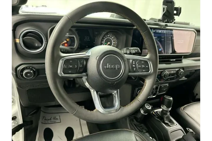$38700 : Jeep Wrangler 2024 4x4 Sahar image 4