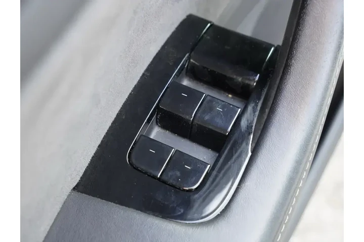 $15943 : Tesla Model 3 2019 Mid Range image 9