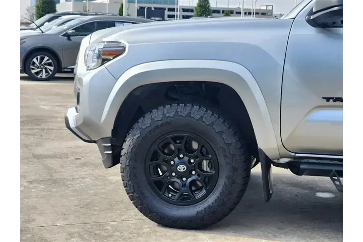 $28685 : Toyota Tacoma 2022 4x2 TRD O image 8