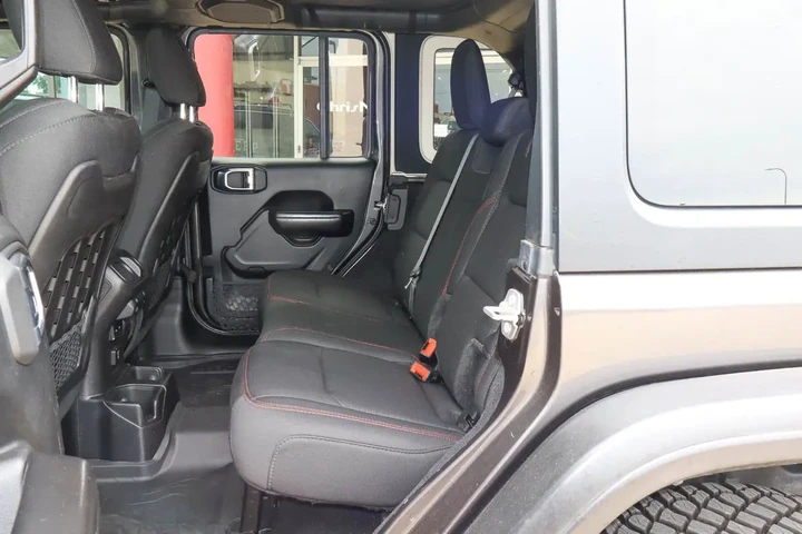 $30587 : 2019 Wrangler Unlimited Rubic image 8