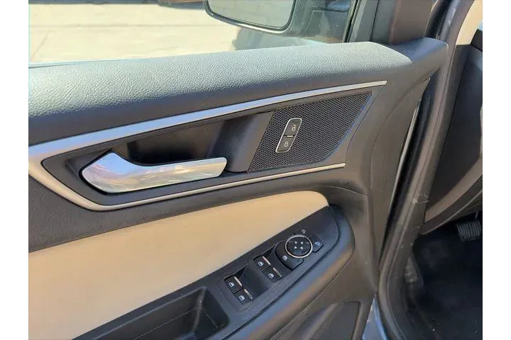 $27500 : Ford Edge 2023 AWD ST-Line 4 image 10