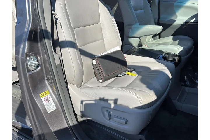 $19489 : 2017 Sienna XLE 8-Passenger image 10