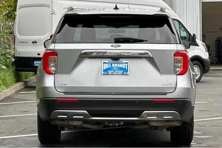$25288 : Ford Explorer 2023 AWD XLT 4 image 8