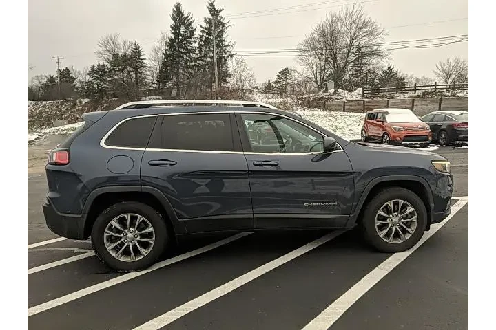 $17946 : Jeep Cherokee 2019 4x4 Latit image 4