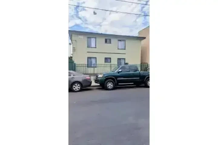 RENTO APT 📍Manchester/Vermont image 2