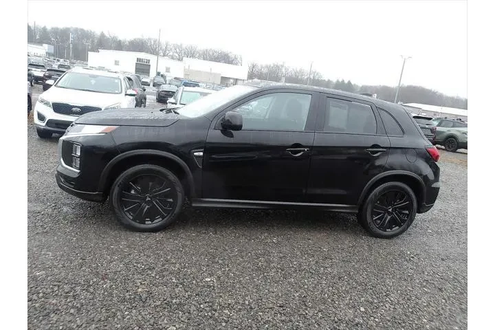 $23201 : Mitsubishi Outlander Sport 2 image 4