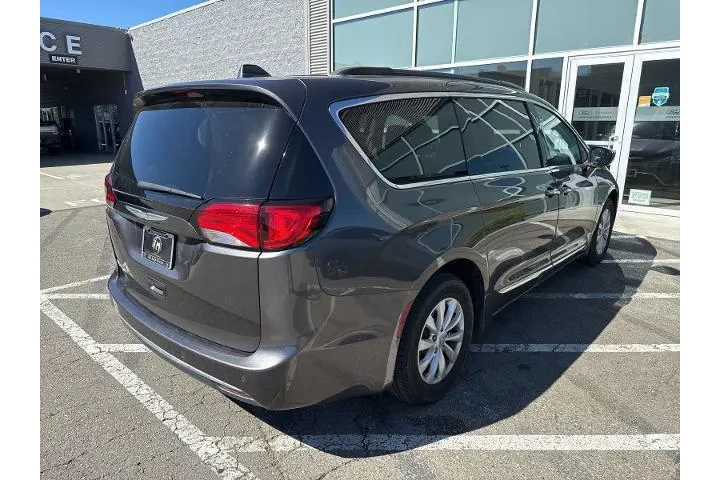 $15999 : Chrysler Pacifica 2017 Touri image 5