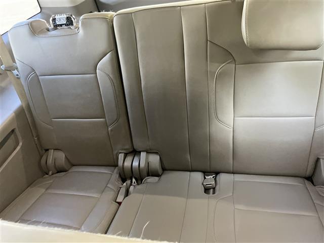 $12500 : 2015 Chevy Suburban LT $12,500 image 7