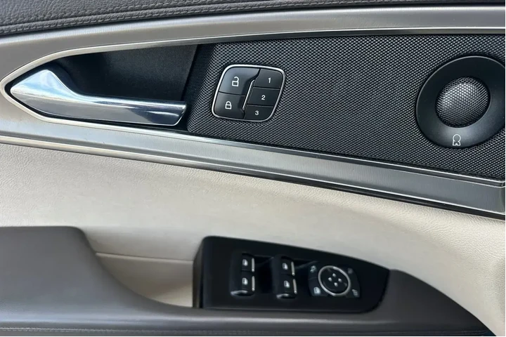 $19900 : Lincoln Nautilus 2019 Reserv image 10