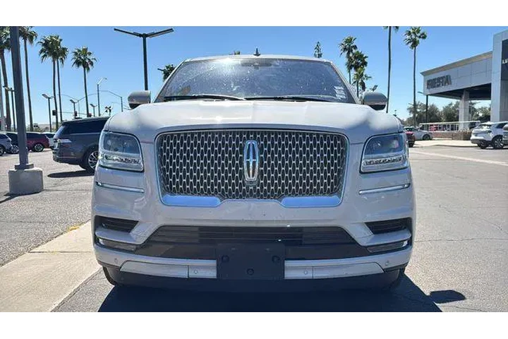 $39075 : Lincoln Navigator L 2020 4x4 image 3