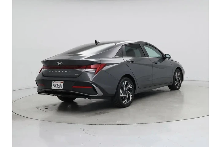 $26998 : Hyundai ELANTRA Hybrid 2025 image 8