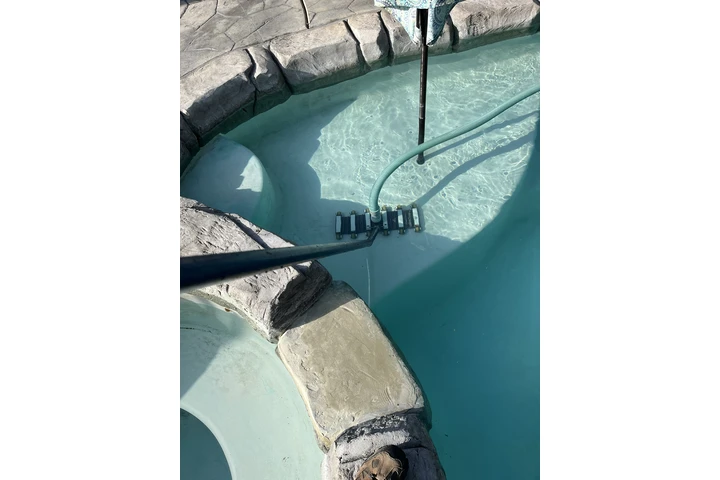Tenorio pool service image 5
