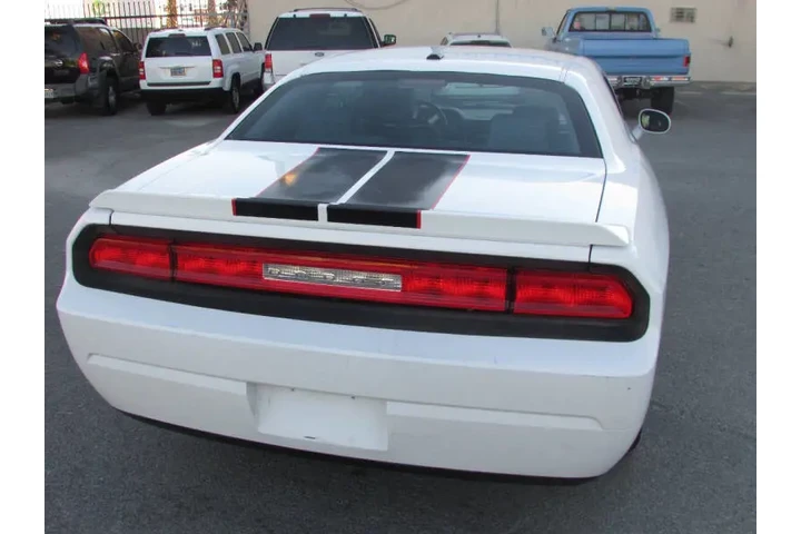 $8995 : 2010 Challenger SE image 6