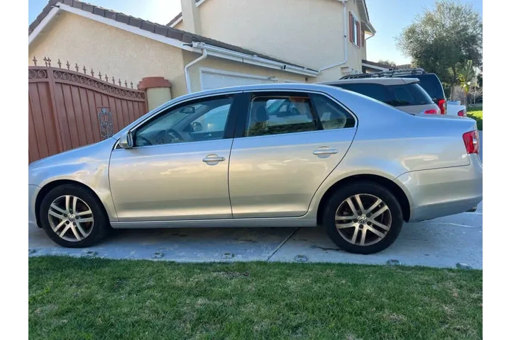 $4800 : 2005 Jetta 2.5 PZEV image 4