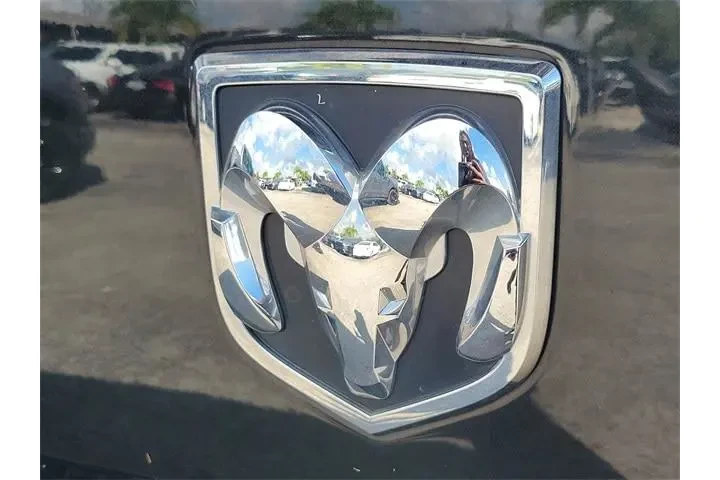 $19691 : Ram 1500 2018 4x4 Express 4d image 5