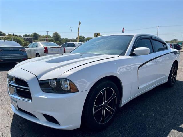 $13500 : 2014 Charger SE image 2