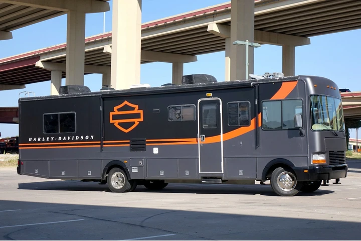 $14695 : 2000 Fleetwood Bounder image 6