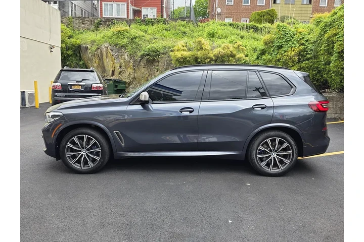 $31995 : 2020 X5 M50i image 3