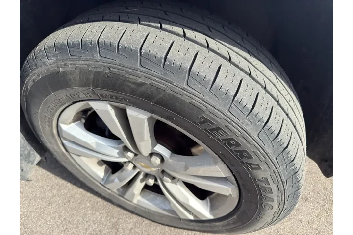 $7901 : Chevrolet Equinox 2012 LT 4d image 10