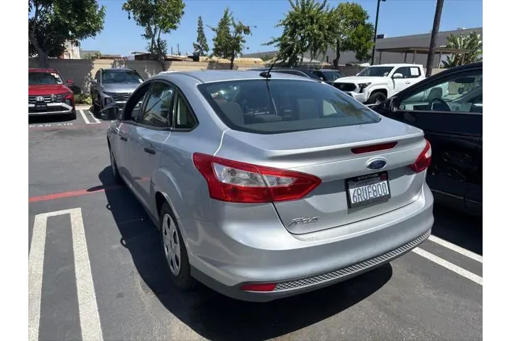 $6900 : Ford Focus 2012 S 4dr Sedan image 6