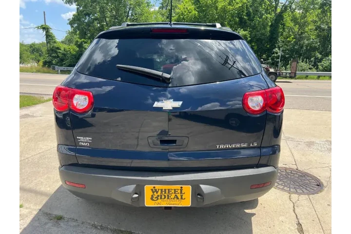 $6495 : 2011 Traverse LS image 7