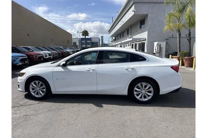 $19500 : Chevrolet Malibu 2025 LT 4dr image 6