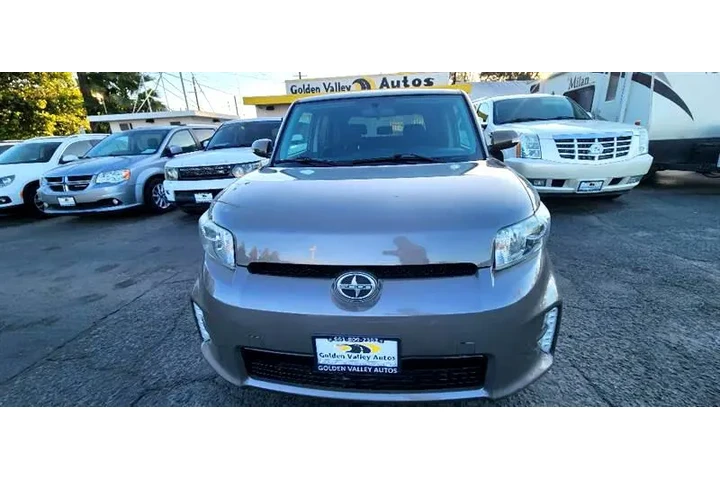 $9999 : 2015 xB image 6