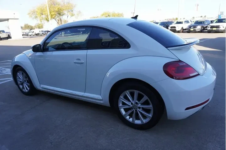 $18988 : Volkswagen Beetle 2017 1.8T image 4