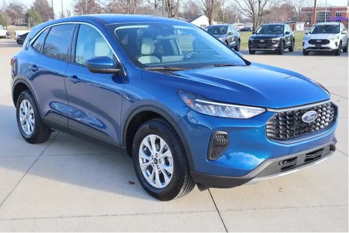 $26990 : Ford Escape 2023 AWD Active image 3