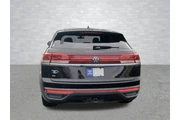 $29875 : Volkswagen Atlas Cross Sport thumbnail