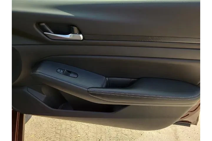 $18529 : Nissan Altima 2025 2.5 SV 4d image 8