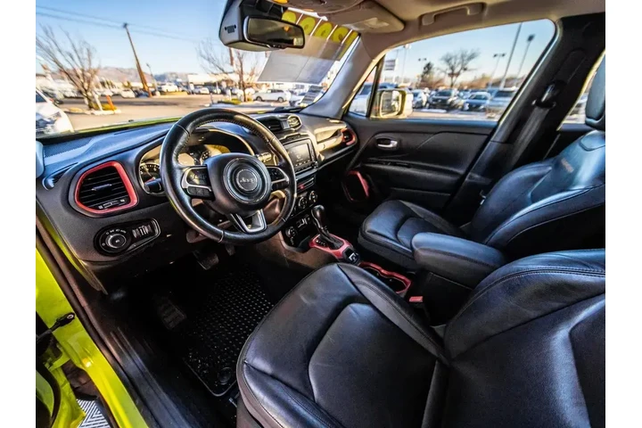 $12488 : Jeep Renegade 2017 4x4 Trail image 9