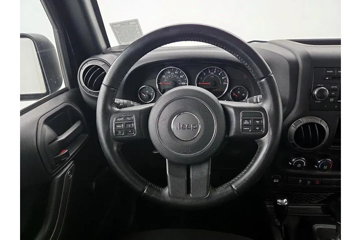 $16998 : Jeep Wrangler Unlimited 2017 image 10