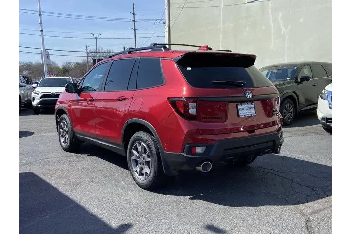$27487 : Honda Passport 2023 AWD Trai image 6